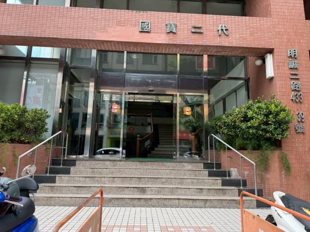 高雄左營法拍大樓-6