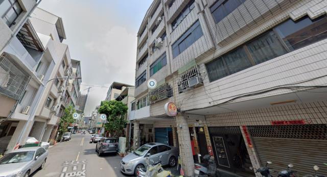 高雄前金法拍公寓-2