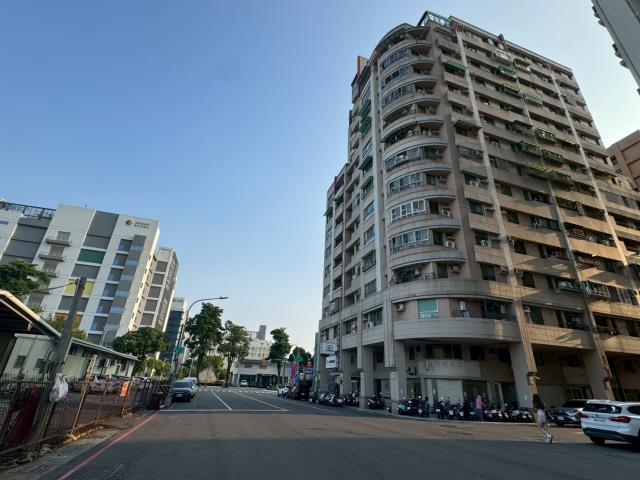 楠梓法拍大樓-5