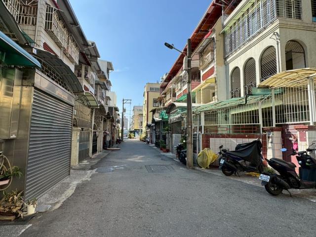 高雄楠梓法拍透天-8