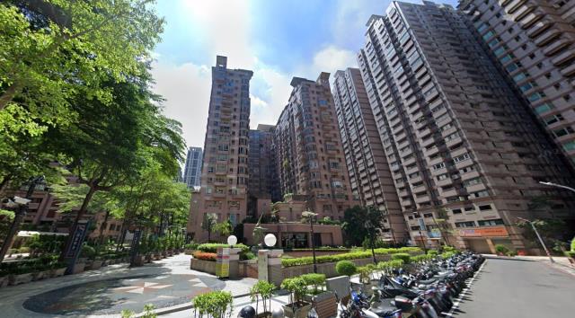 高雄拍賣大樓-7