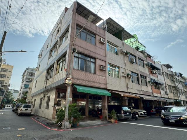 苓雅透天法拍-3