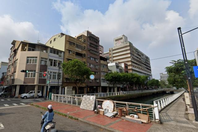 三民區法拍大樓-3