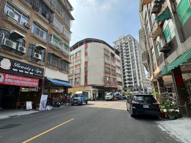 高雄苓雅法拍公寓-4