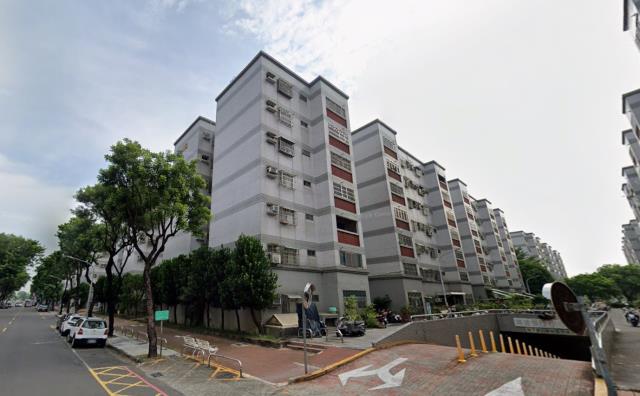 高雄鳳山法拍大樓-2