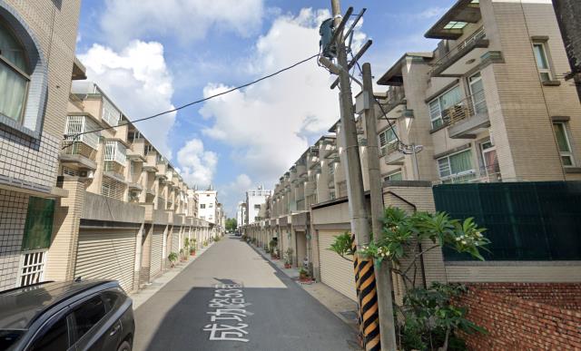 台南法拍透天-4