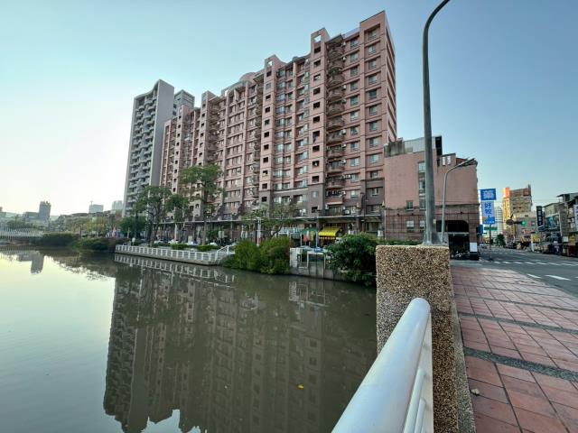 三民區拍賣華廈-1