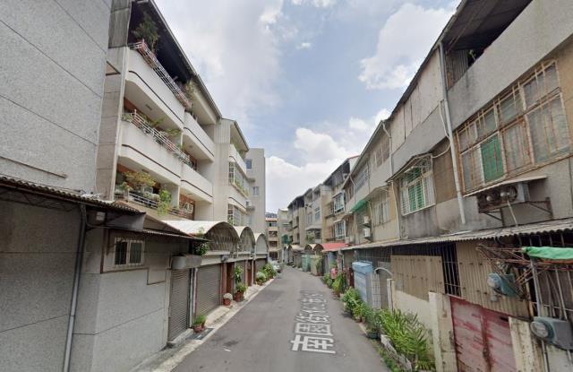 台南法拍透天-4