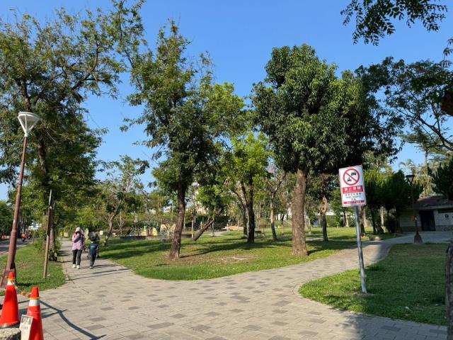 三民區法拍大樓-1