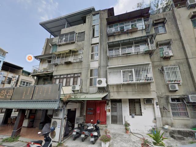 高雄新興區公寓拍賣-8