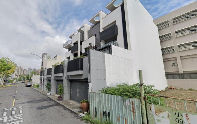 高雄鳥松透天法拍-6