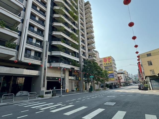 鳳山法拍大樓-5