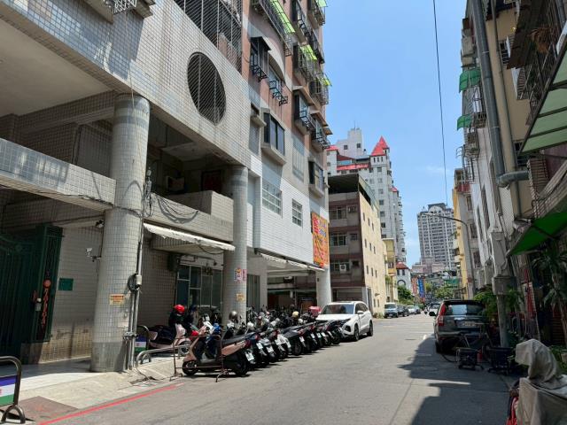 三民區法拍大樓-4