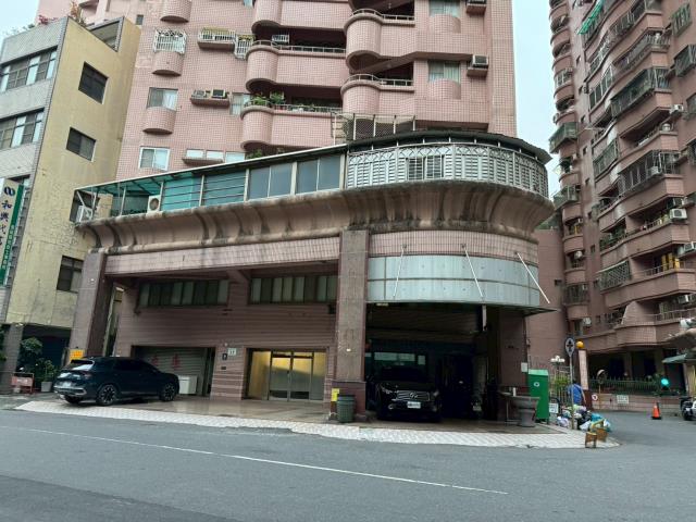 高雄三民區法拍大樓-2