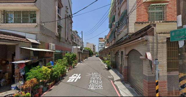 高雄岡山法拍透天-8