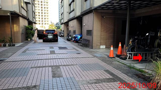 高雄楠梓法拍透天-2