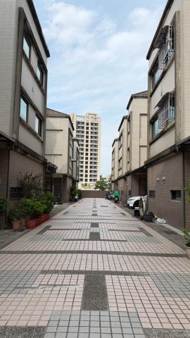 高雄楠梓法拍透天-9