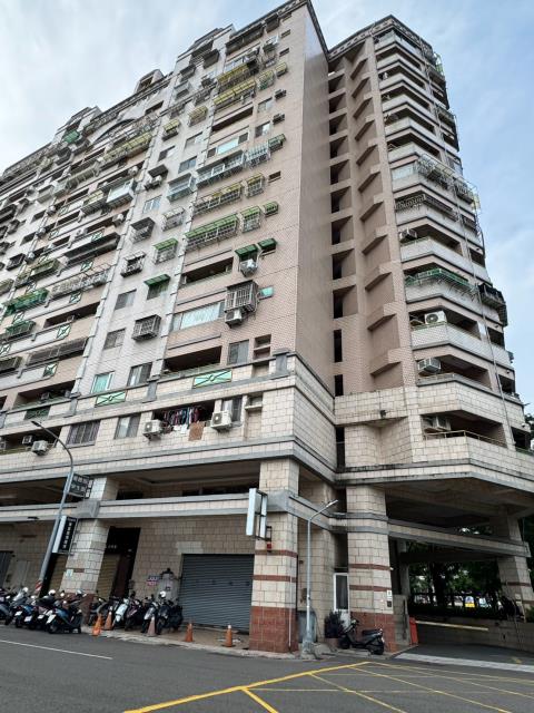 高雄左營法拍大樓-9