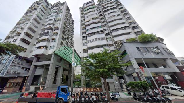 高雄三民區法拍大樓-3