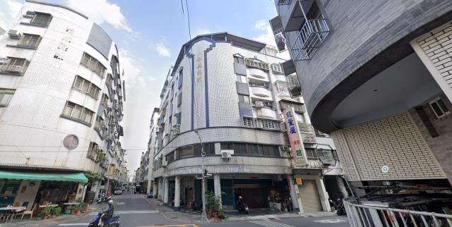 鳳山華廈法拍-2