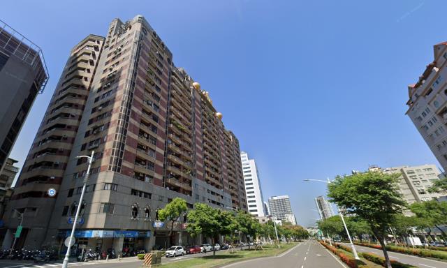 高雄新興區大樓法拍-3